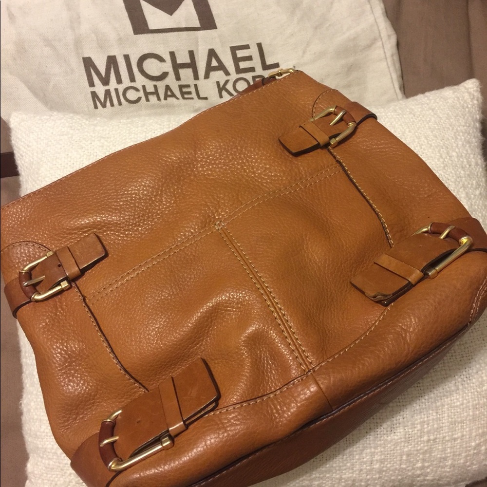 MICHAEL KORS LEATHER BAG